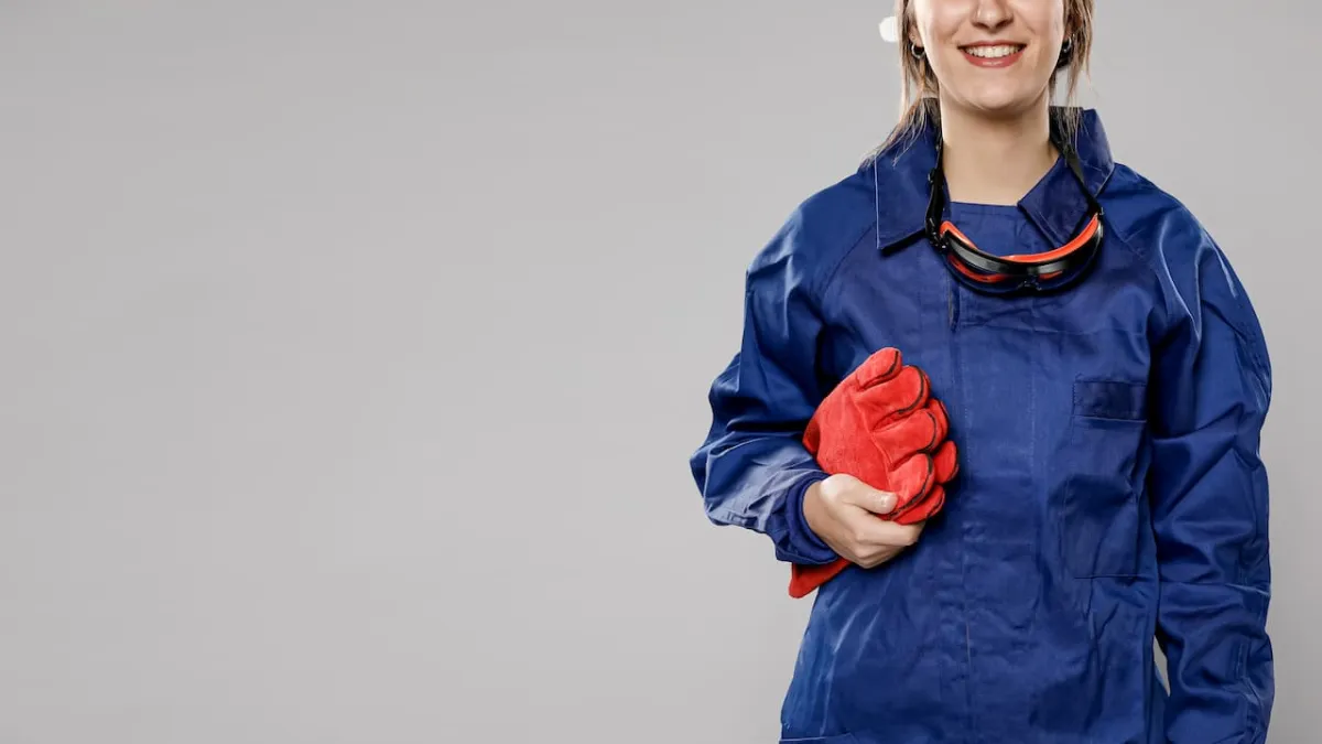 Vêtements de travail personnalisés : le guide par métier